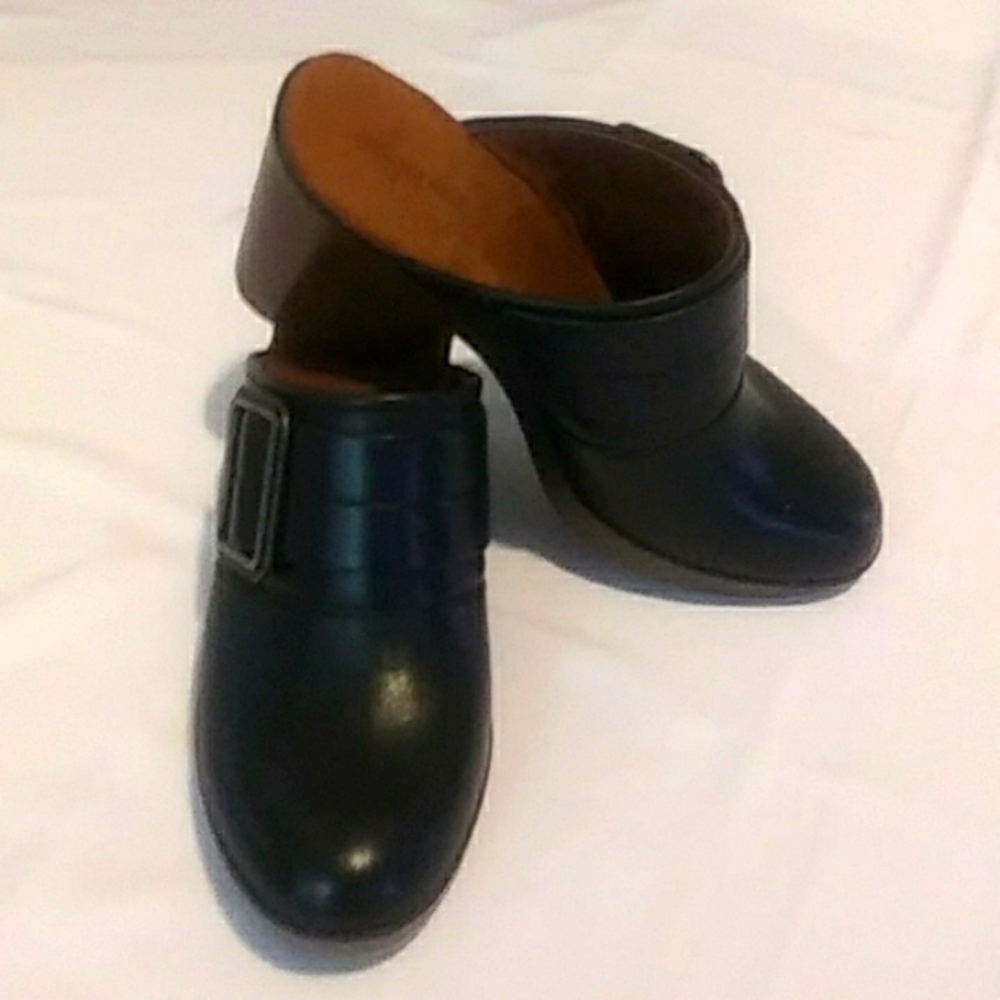 Women's Shoes